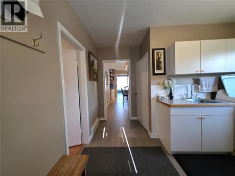 Photo 8 of 10319 12th Avenue, Osoyoos