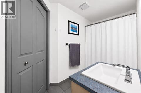 Basement bathroom at 996 Arlington Court, Brocklehurst, Kamloops