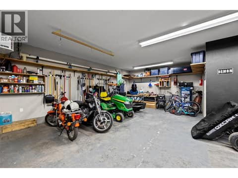 Detached shop at 996 Arlington Court, Brocklehurst, Kamloops