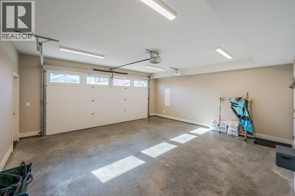 Double car garage at 2450 Radio Tower Road Unit# 70, Oliver Rural