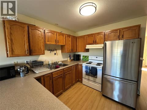 Photo 6 of 6370 Park Drive Unit# 11, Oliver