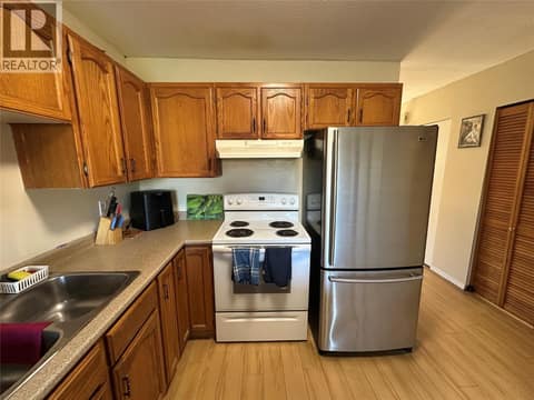 Photo 8 of 6370 Park Drive Unit# 11, Oliver