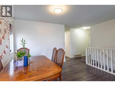 Photo 6 of 1659 Valleyview Drive, Valleyview, Kamloops