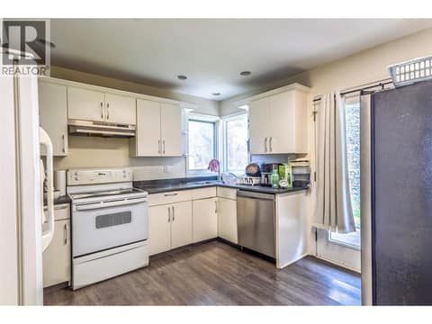Photo 7 of 1659 Valleyview Drive, Valleyview, Kamloops