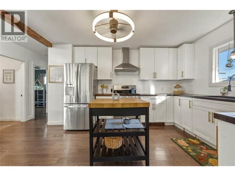 Photo 12 of 2140 Rosedale Avenue, Armstrong/ Spall.