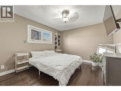 Photo 20 of 2140 Rosedale Avenue, Armstrong/ Spall.
