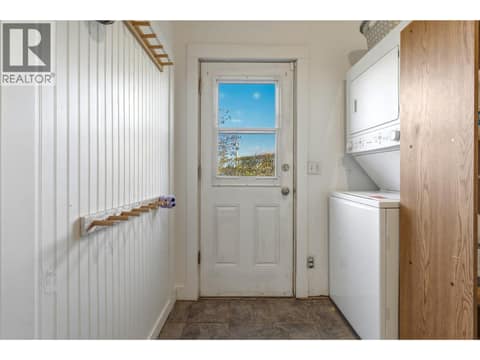 Photo 25 of 2140 Rosedale Avenue, Armstrong/ Spall.