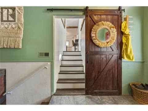 Photo 4 of 2140 Rosedale Avenue, Armstrong/ Spall.