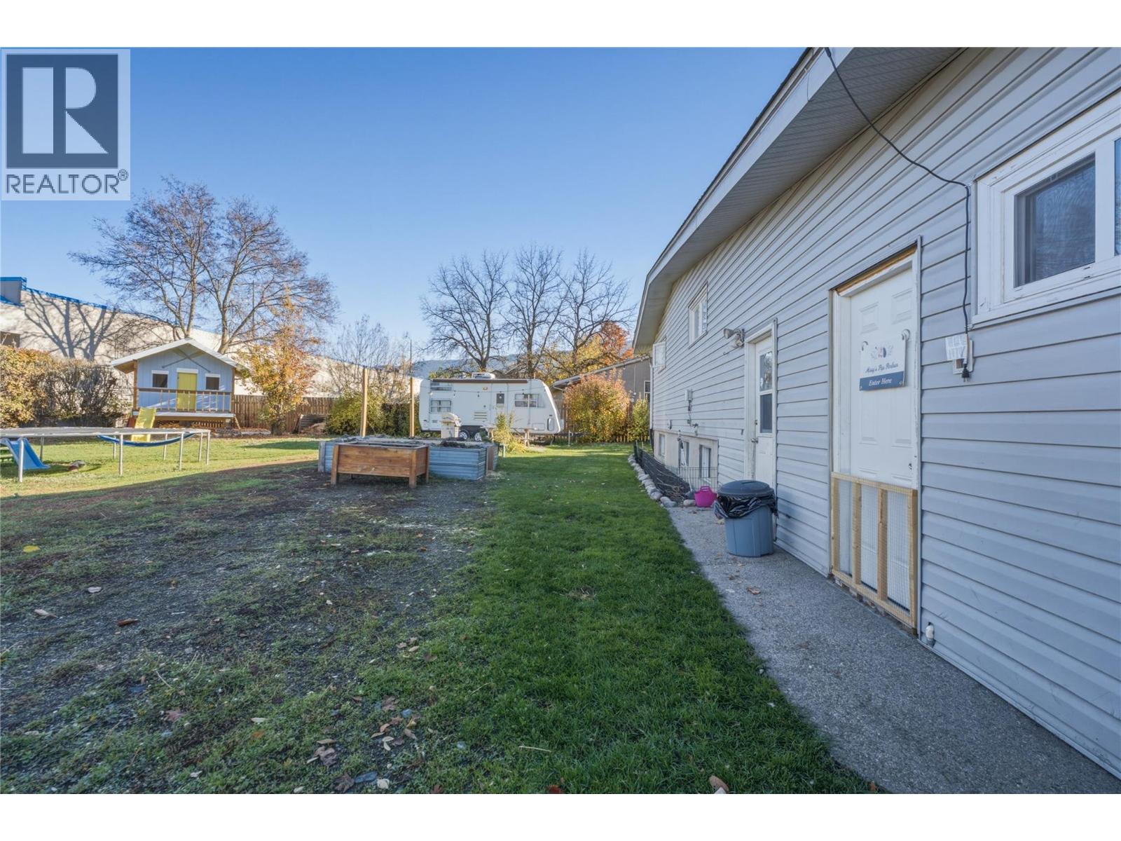 Photo 41 of 2140 Rosedale Avenue, Armstrong/ Spall.