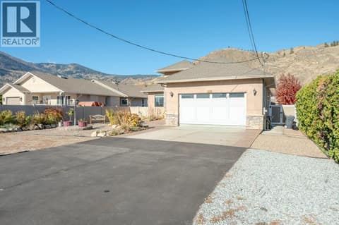 Parking for 4-6 vehicles plus RV at 1124 Fairview Road, Oliver
