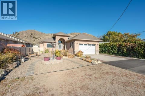 Parking for 4-6 vehicles plus RV at 1124 Fairview Road, Oliver
